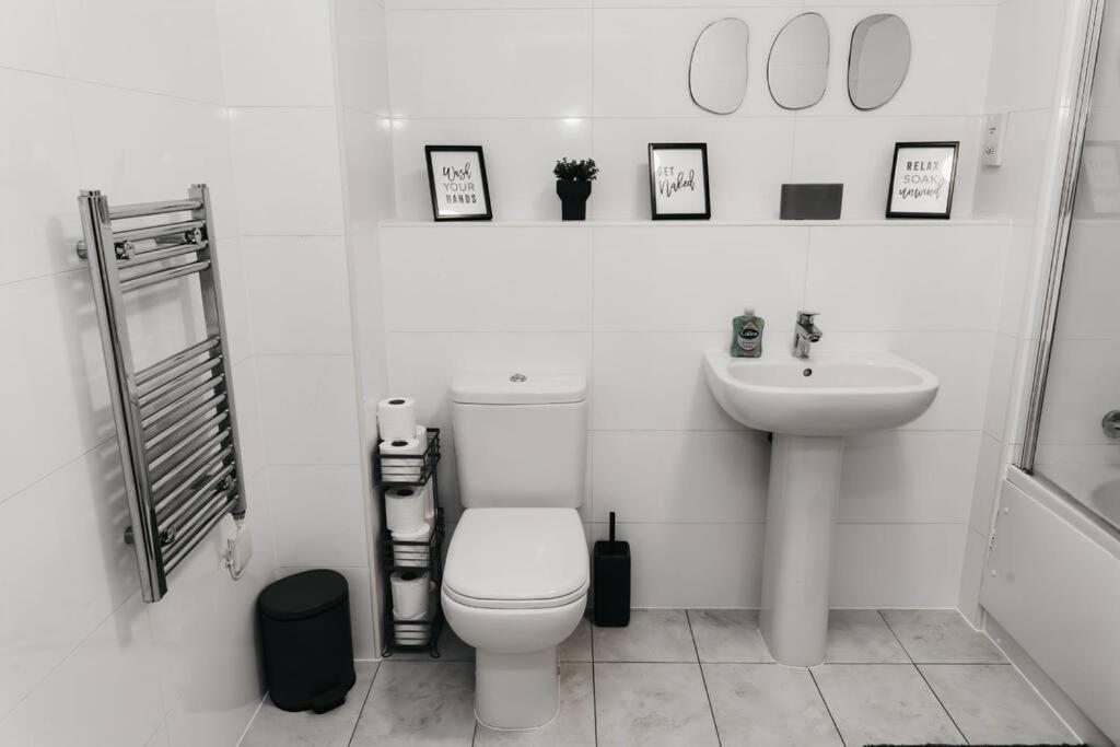 Stunning Modern Heart Of The City Apartment Sheffield Exteriör bild